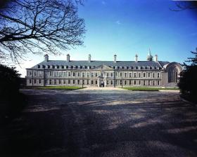 Denton dwelt in detail on the newly built Kilmainham Hospital (now the Royal Hospital), opened for maimed soldiers in 1684. (David Davison Associates)