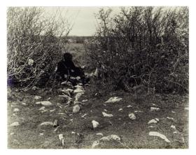 RIC reconstruction of the murder scene in 1910, with another constable standing in for McGoldrick and showing what he looked like when found. (National Archives)