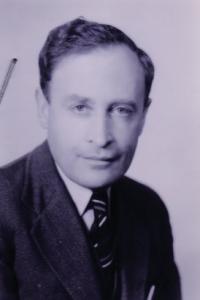 William Warnock , Irish chargé d’affaires to the Reich, was to suffer in an air raid in November 1943, when the Irish legation in Berlin was destroyed by an RAF bomb. He was replaced by Con Cremin , who in turn was forced to flee Berlin in early 1945 in the face of the Soviet advance. (NAI)