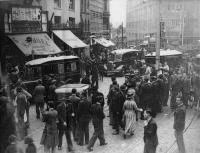 Crowds gather at the scene of the IRA ‘bike bomb’ (inset) that killed five people in Broadgate, Coventry’s main shopping street, on 25 August 1939. (UK National Archives and Coventry Police Museum)