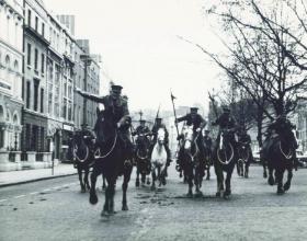 The famous lancers’ charge down Sackville Street is re-enacted on the same street (now O’Connell Street). (RTÉ Stills Library)