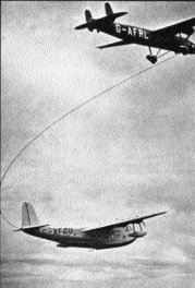 Air-to-Air re-fuelling. (Foynes Flying Boat Museum)