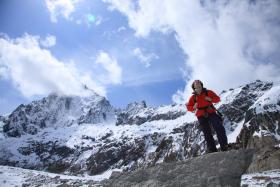 Diarmuid Gavin in the Alps, one of the diverse locations in this obviously expensive production.