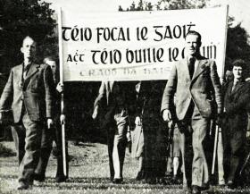 Gearóid Ó Cuinneagáin (left) leading a Craobh na hAiséirghe parade. While ostensibly a branch of Conradh na Gaeilge, Ó Cuinneagáin intended Craobh na hAiséirghe to be ‘a Hitler Youth Movement’. (Military Archives)