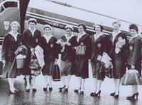 Thelma Hopkins (second left), Maeve Kyle and Mary Peters (third and second from right) departing for the 1958 Empire Games—three outstanding Olympians coached by Franz Stampfl, who also coached Roger Bannister to the world’s first sub-four-minute mile. (Seán and Maeve Kyle)