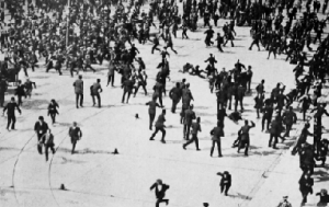 ‘Bloody Sunday’, 31 August 1913— Dublin Metropolitan Police and RIC baton-charge workers on Sackville Street, killing two and injuring c. 500. (Cashman Collection) 