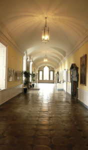 Of particular note is the Long Gallery  which runs the full length of the ground floor, with its stone-tiled floor laid in the Carréaux d’Octagnes pattern. (Roscommon County Council)