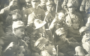 Above: Fiume, spring 1920—D’Annunzio surrounded by his followers, some of whom volunteered to fight alongside the IRA. Encouraged by their leader, these self-styled ‘legionaries’ lived a life of excess while in Fiume; even so, they were capable soldiers, for many had served with the Arditi, élite troops of the Italian Army. (Fondazione Il Vittoriale degli Italiani, Archivio Iconografico)