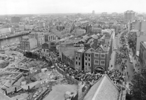 Part of the 23 September 1978 ‘Save Wood Quay’ demonstration on Fishamble Street. The plan is to recreate a typical Fishamble Street house with its attendant garden, as evidenced by the excavations undertaken there between 1974 and 1981. (Thaddeus C. Breen)