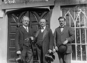 Above: John Redmond (centre) in 1912, with his brother Willie (left) and son, Capt. W.A. Redmond (right). Memorial events to John Redmond began the year after his passing. (NLI)