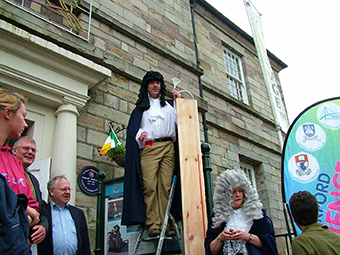 Above: Eoin Gill re-enacting a demonstration of Boyle’s Law—the inverse relationship between pressure and volume in a gas at a constant temperature—at the Robert Boyle Summer School in Lismore, Co. Waterford.